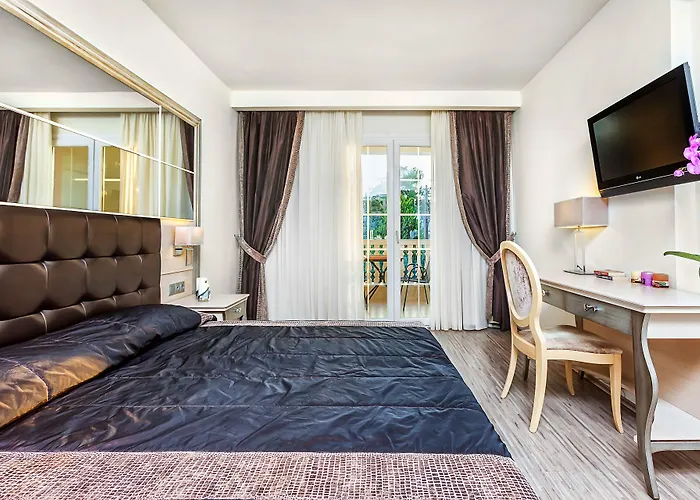 Elinotel Apolamare Hotel